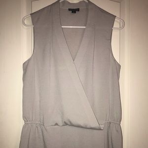 Tahari SzS Gray Grey Silver Tunic Blouse Top Shell